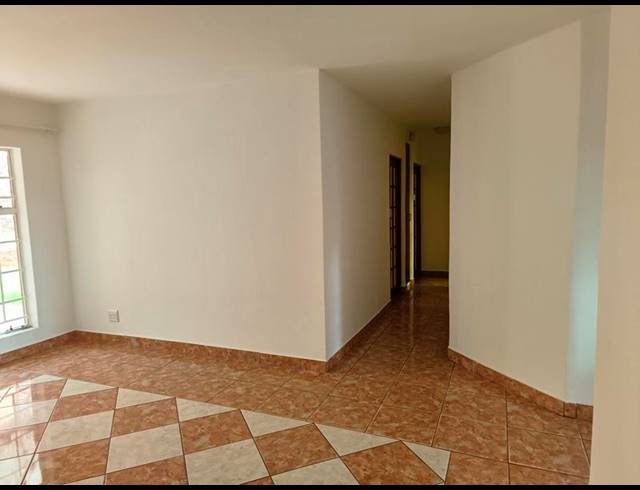 3 BEDROOM PROPERTY TO RENT IN DIE HOEWES